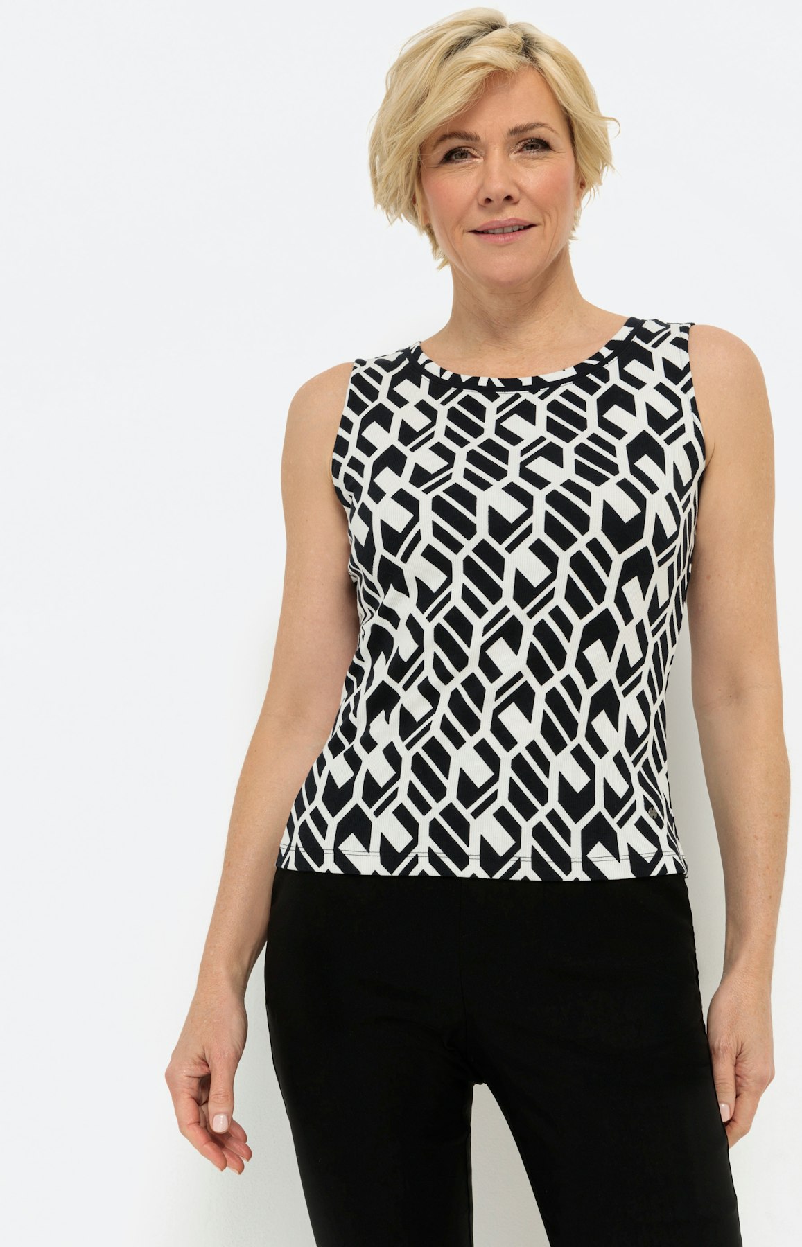 Twin set top, contrast motief