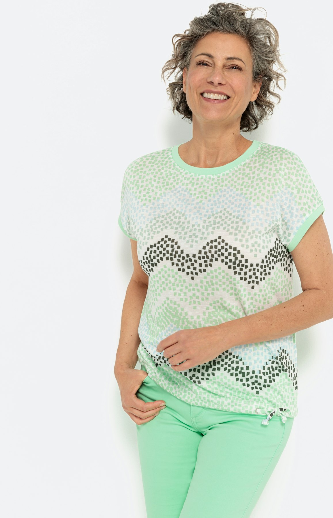 Gedessineerd shirt met koord in de zoom