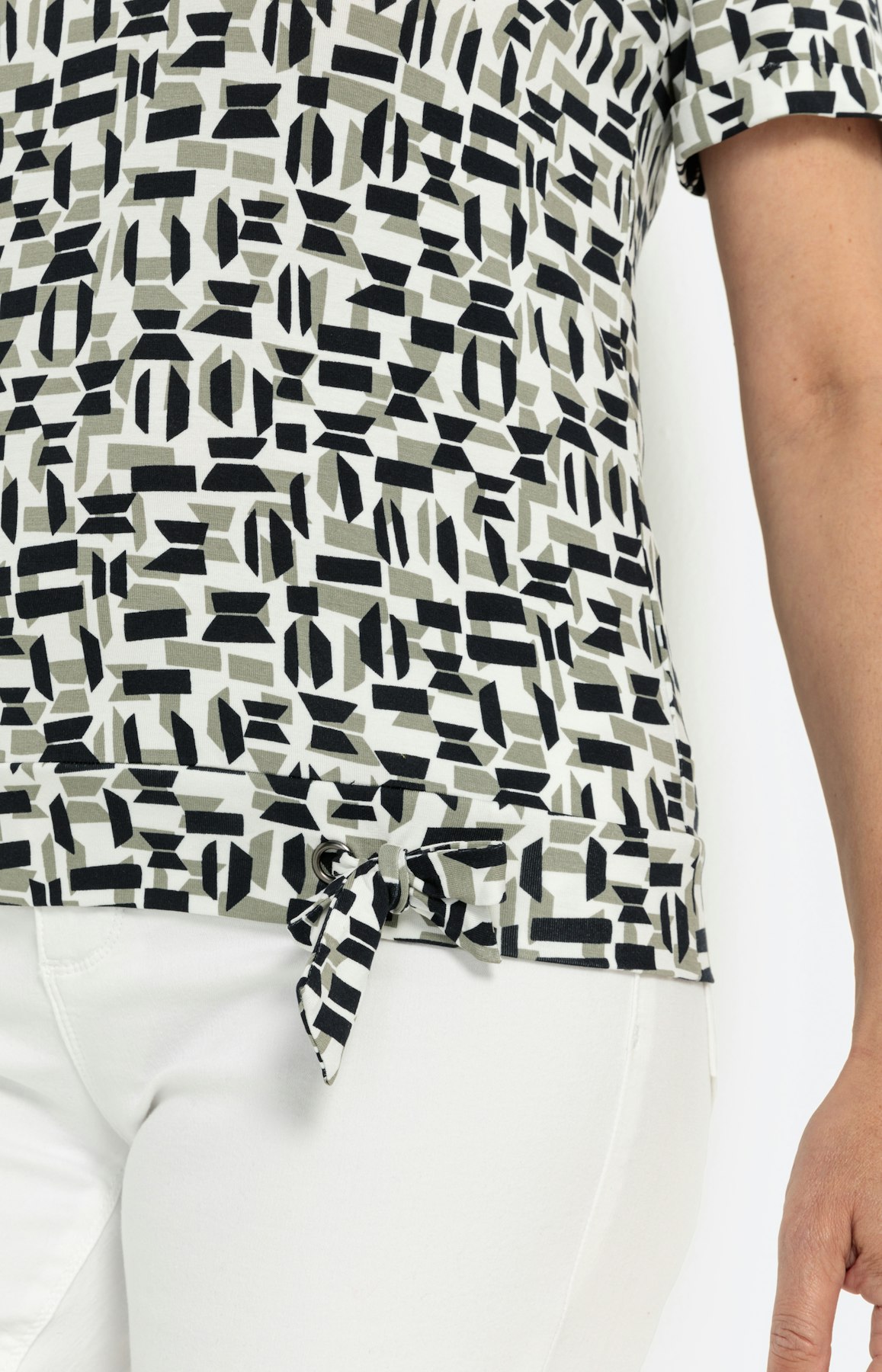 T-shirt met korte mouwen en knoopdetail