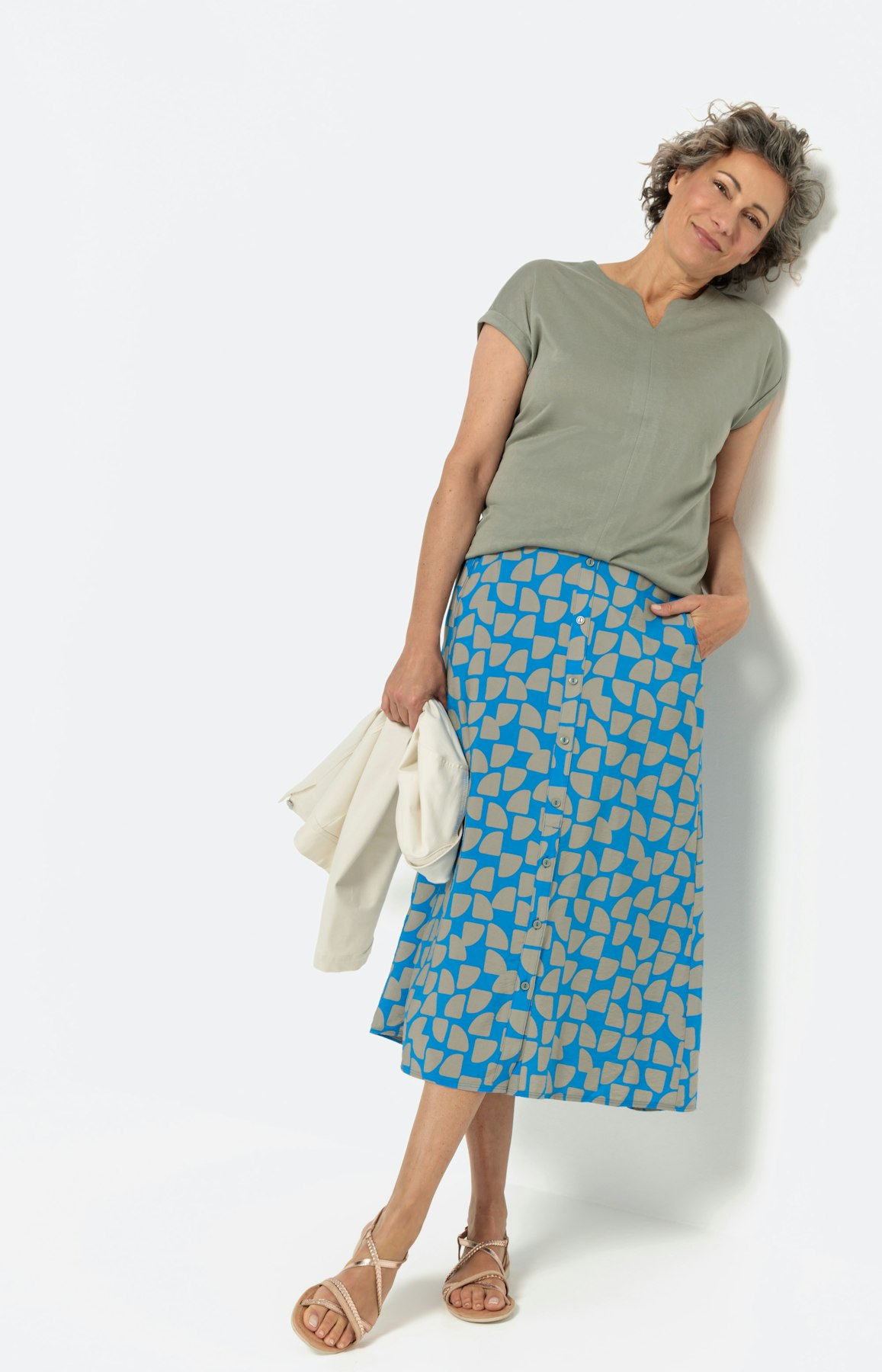 T-Shirt mit Elastiksaum, khaki