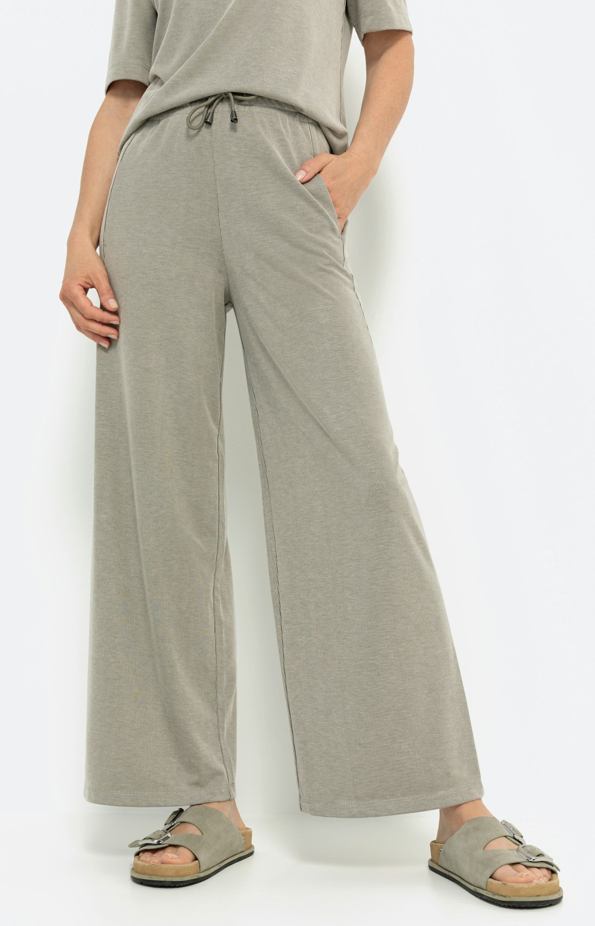 Casual broek met wijde pasvorm