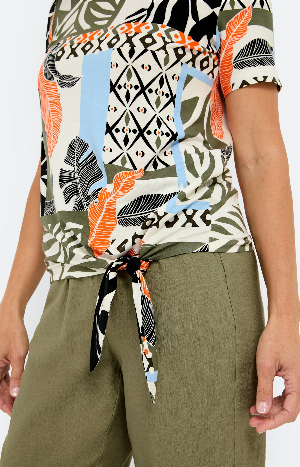 T-shirt met patchprint, olief tropical