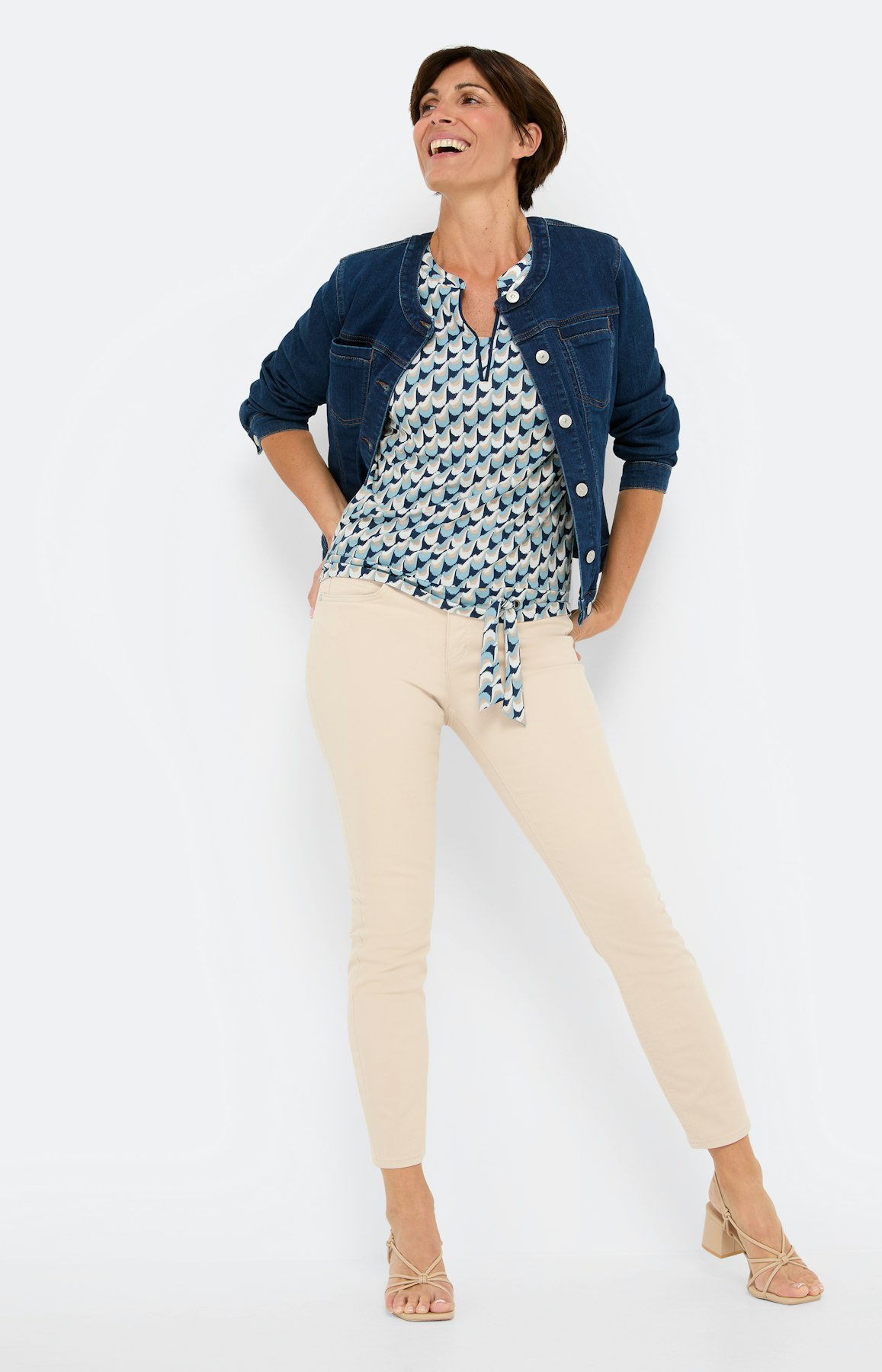 T-shirt met knoopdetail, blauw patroon