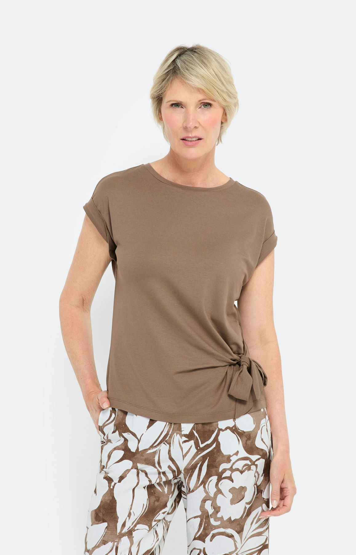 T-shirt met knoopdetail, bruin