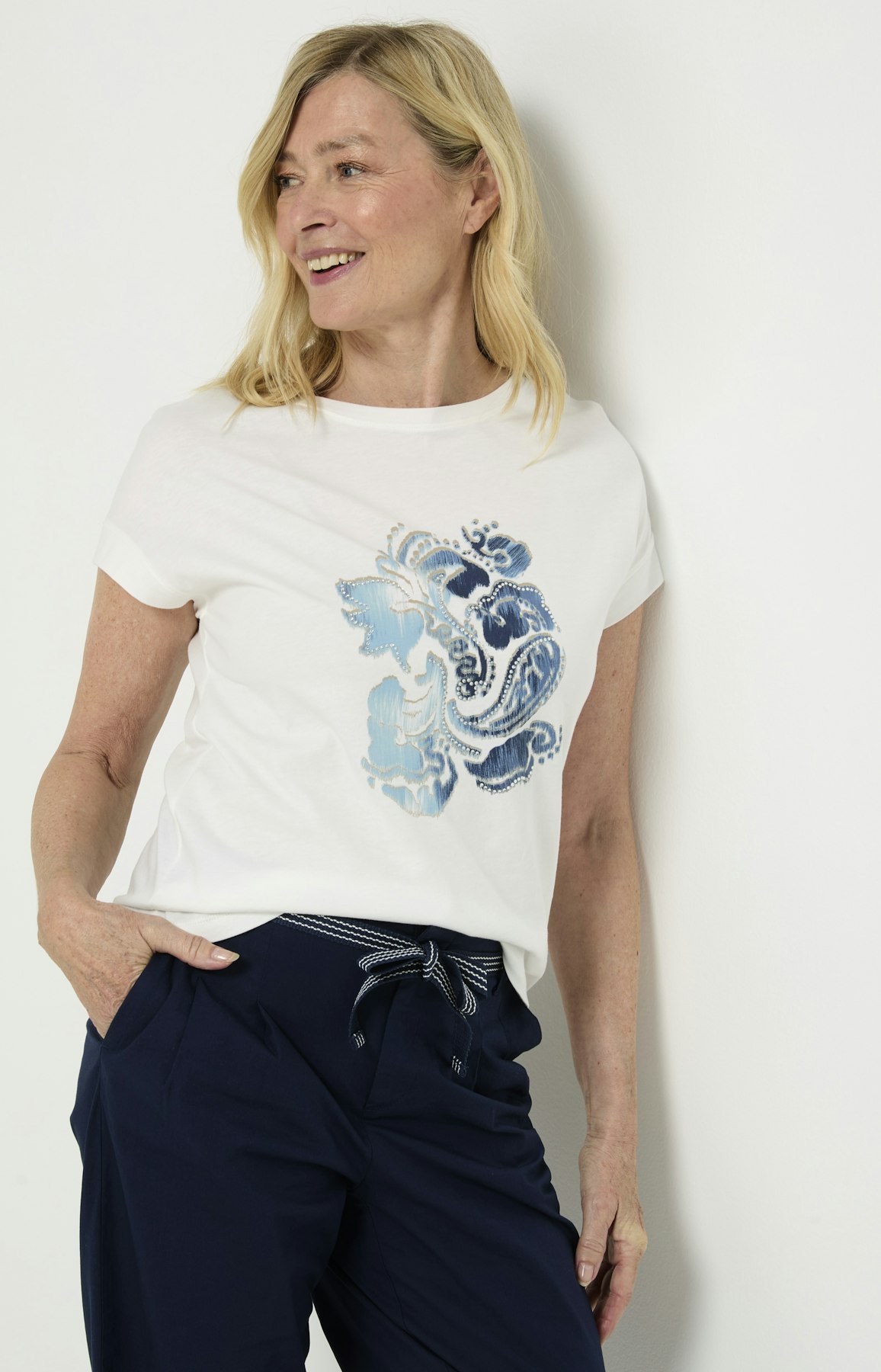 T-shirt met frontprint en strass, wit