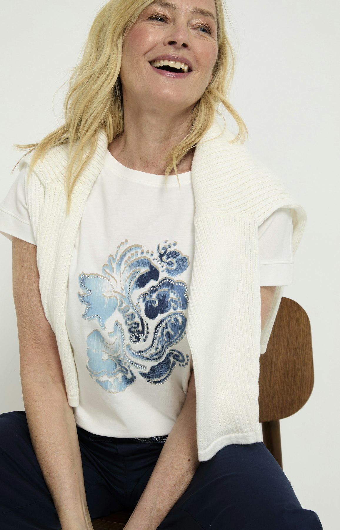 T-shirt met frontprint en strass, wit