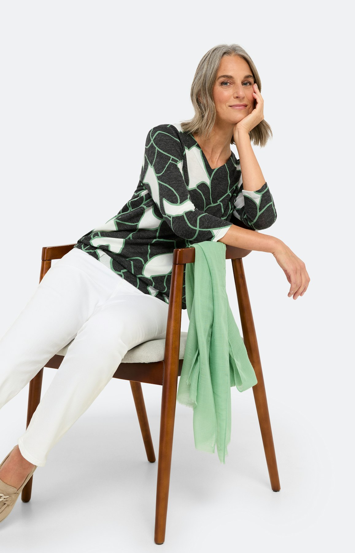 Shirt mit Elastiksaum und Print, grau