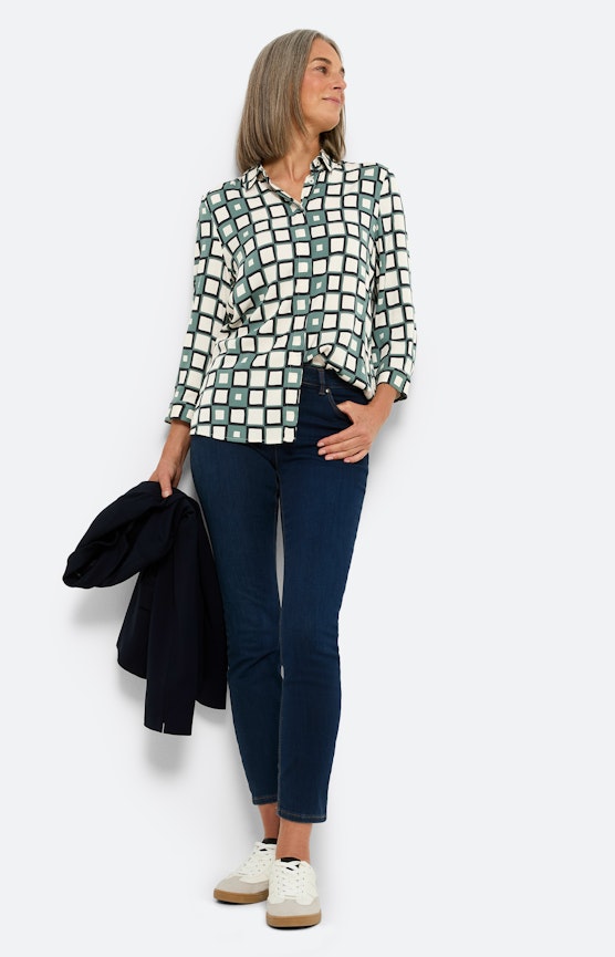Neue Saison – leuchtende Looks für einen starken Start
 Inspiration aus der Kollektion “Bright Beginnings”
