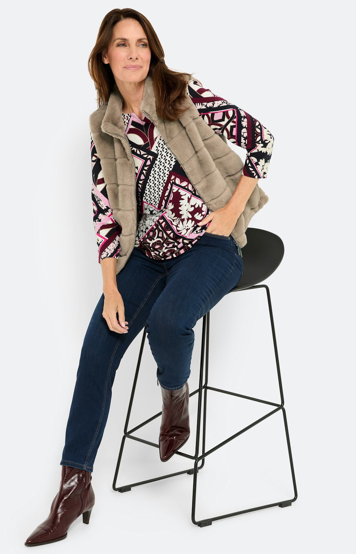 Shirt mit Ausschnittschlitz, burgund