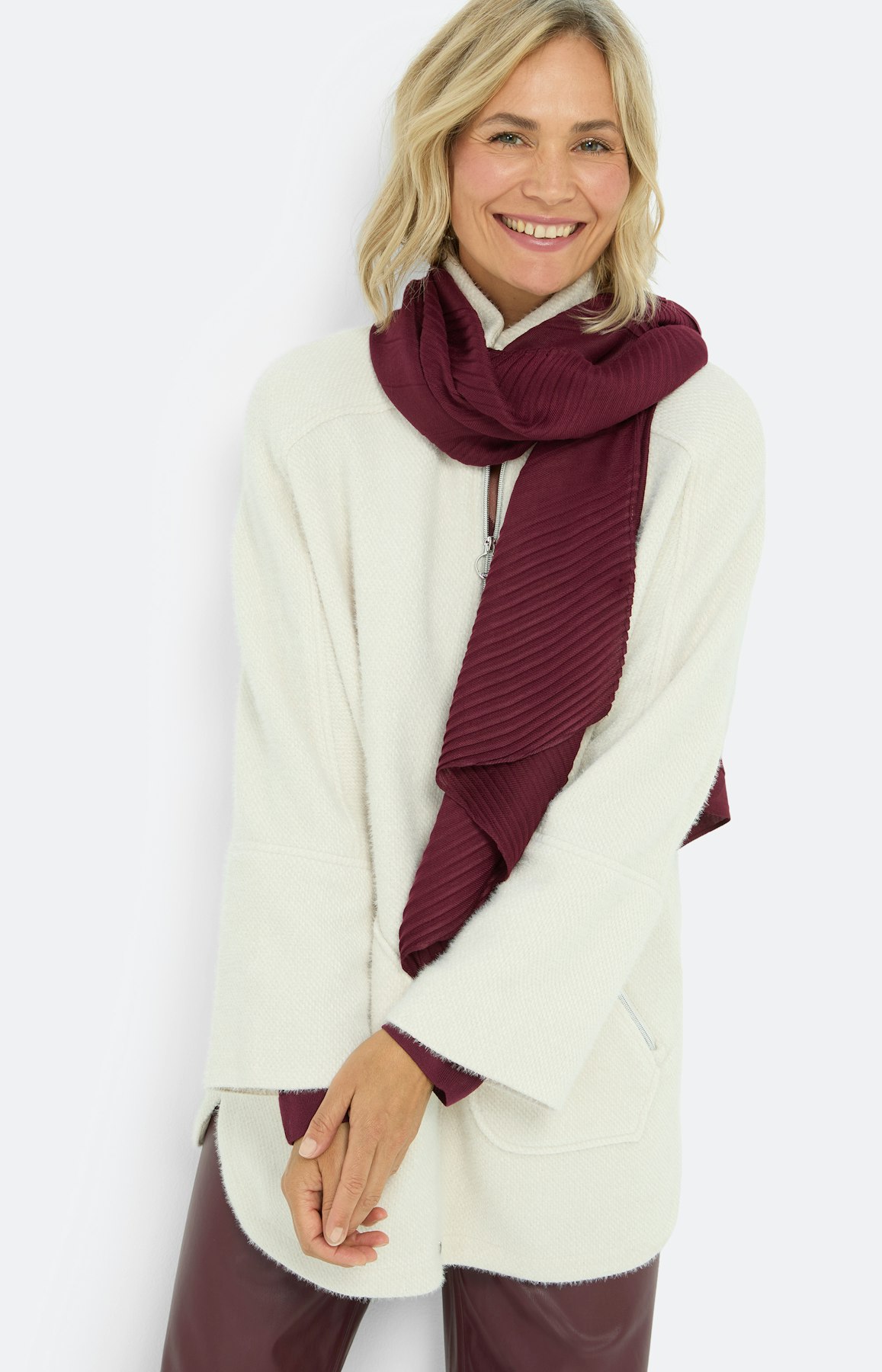 Poncho met een opstaande kraag, beige