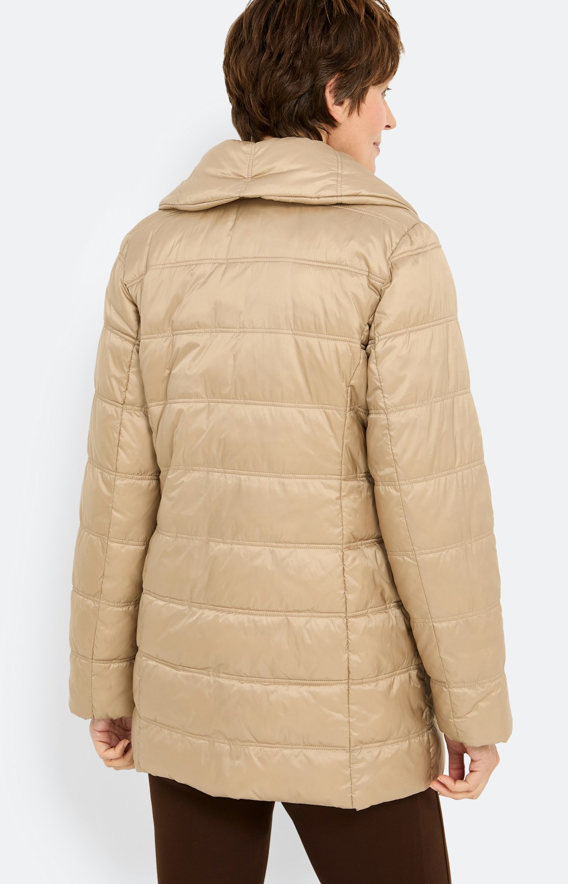 Doorgestikte mantel, karamel