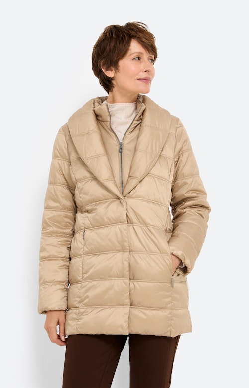 Doorgestikte mantel, karamel