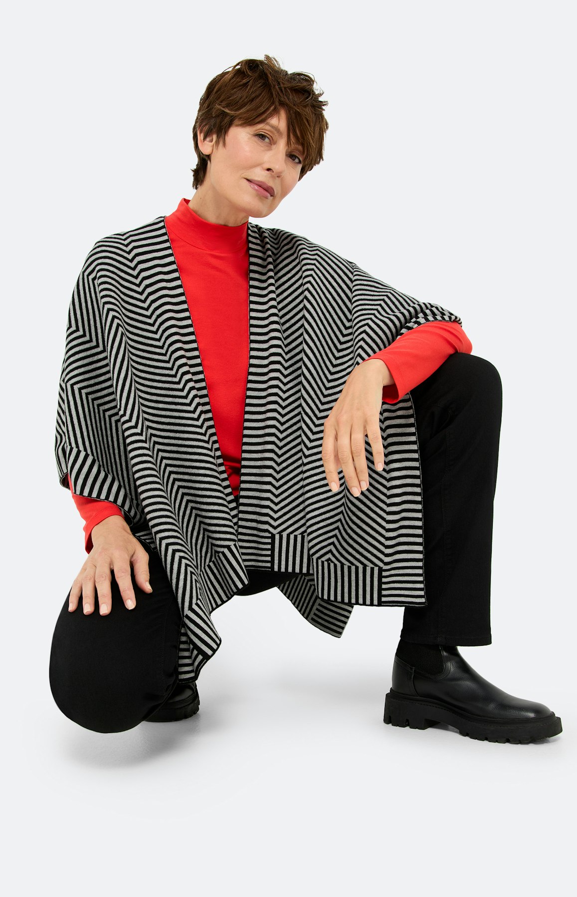 Poncho in streepdessin, zwart