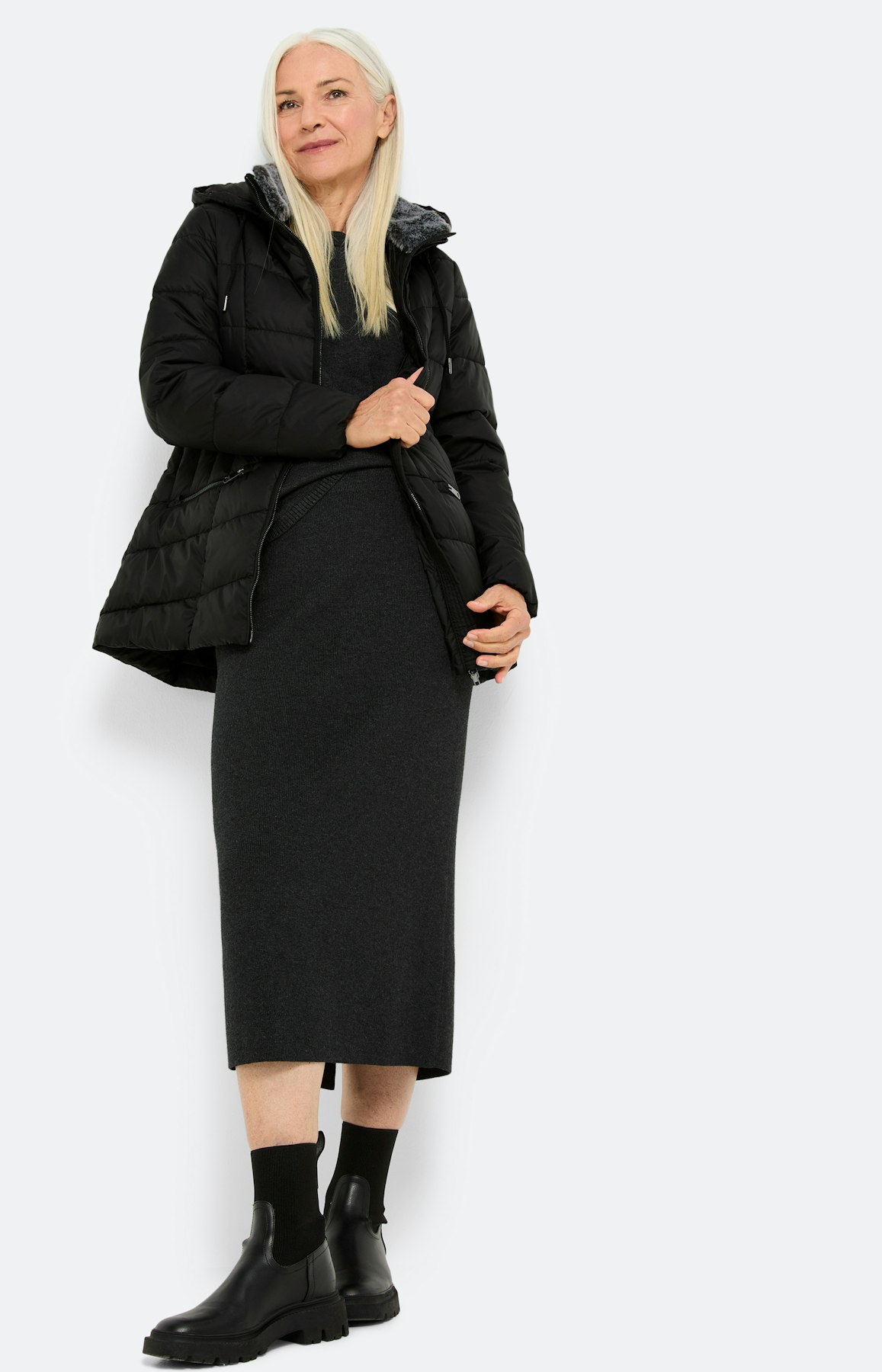 Doorgestikte mantel, zwart