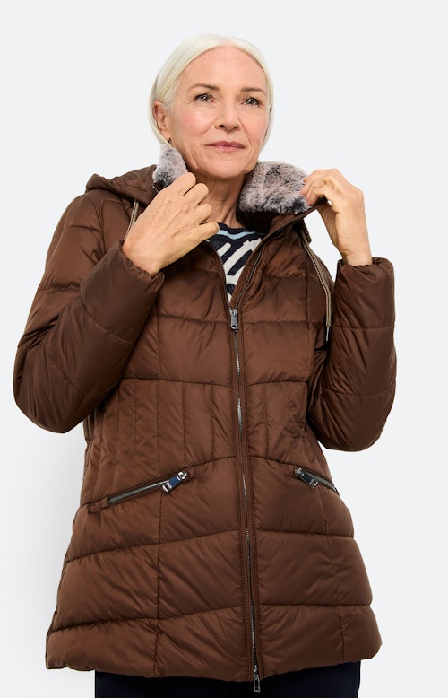 Doorgestikte mantel, bruin