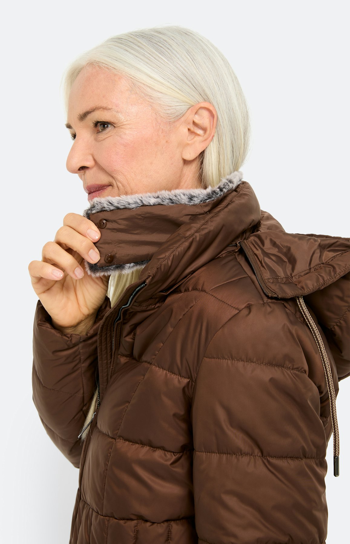 Doorgestikte mantel, bruin