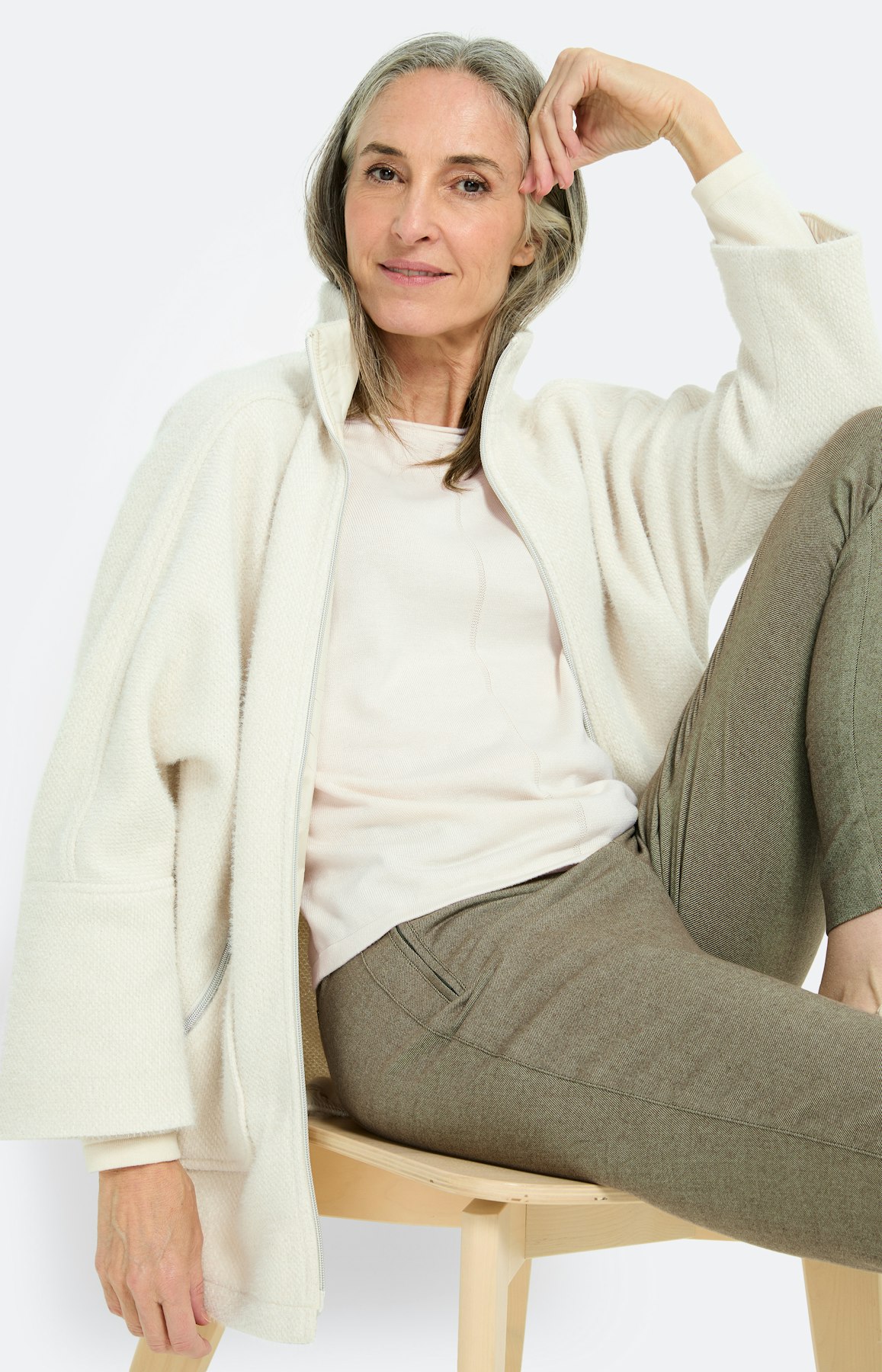 Gebreide trui met rolrand, crème