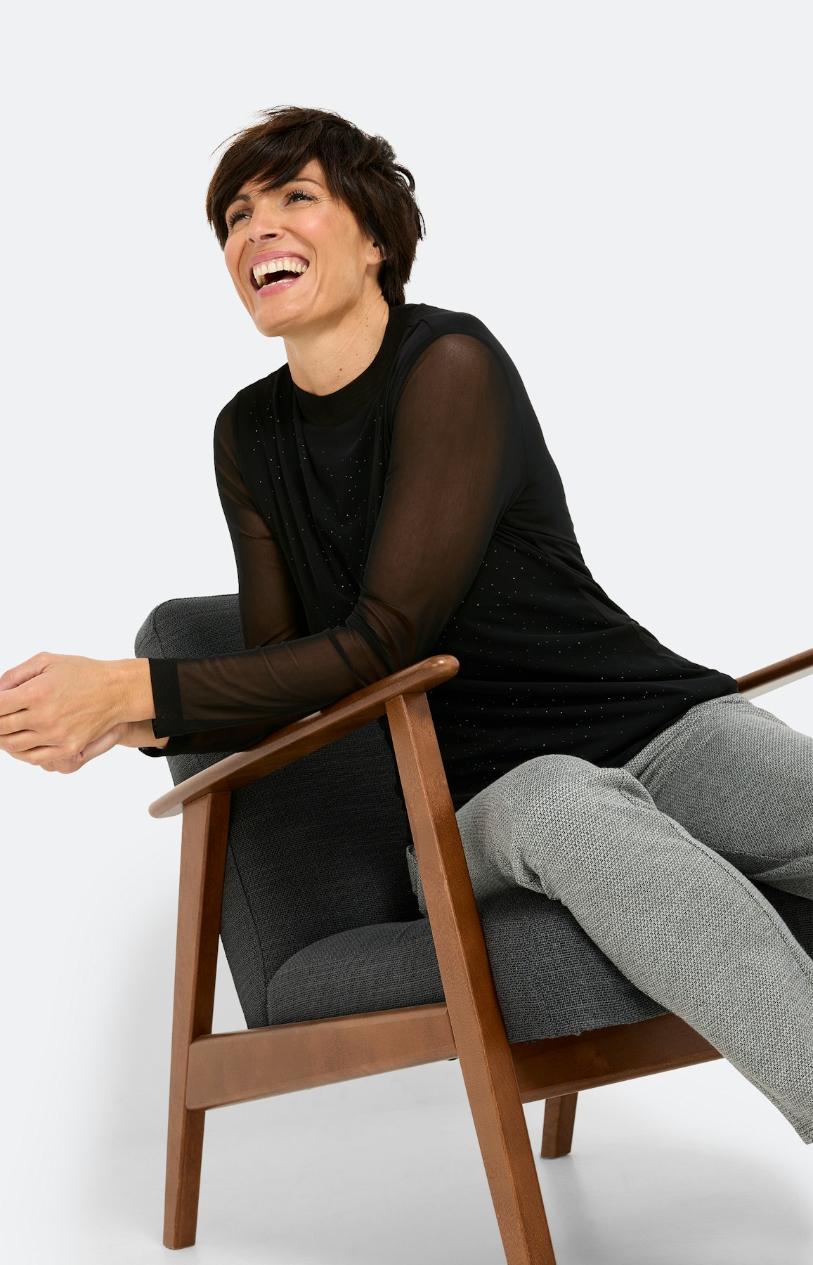 Shirt aus Mesh mit Ziersteinen, schwarz