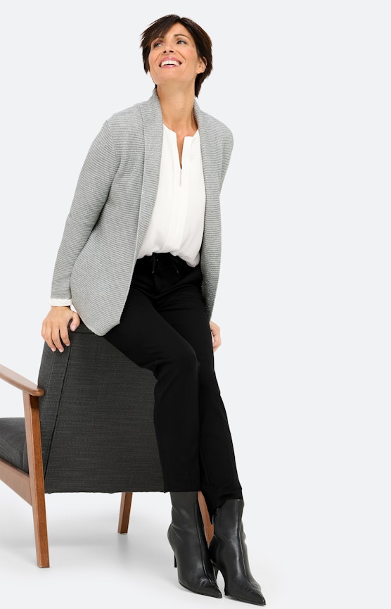 Glinsterende details en vrouwelijke silhouetten maken van elke look een statement
 Inspiratie uit de collectie "Winter Sparkle"
