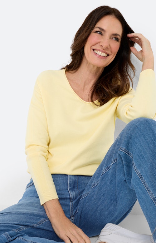 Trui met een V-hals, lichtgeel