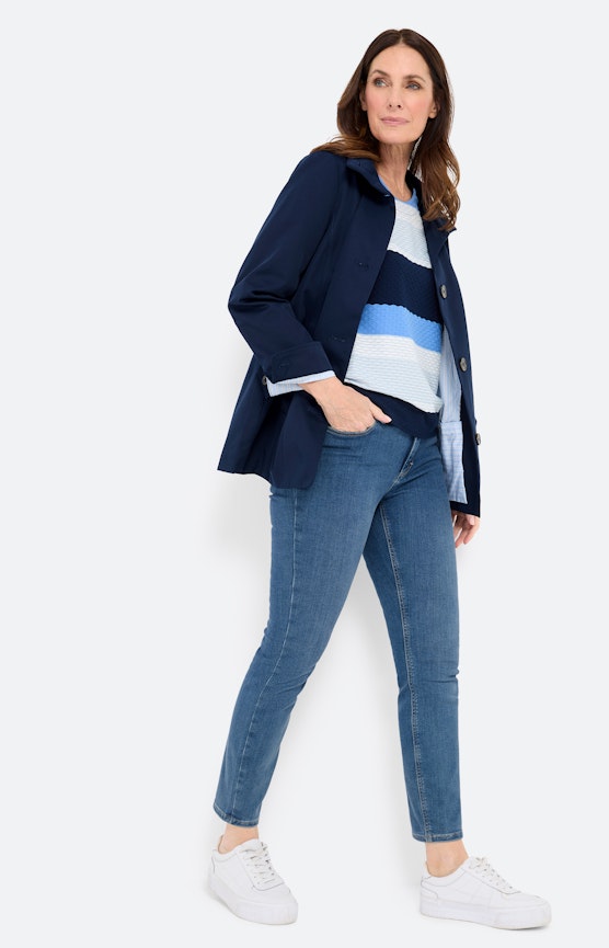 Moderne maritieme stijlen ontmoeten grafische details
 Inspiratie uit de collectie "Nautical Ease"
