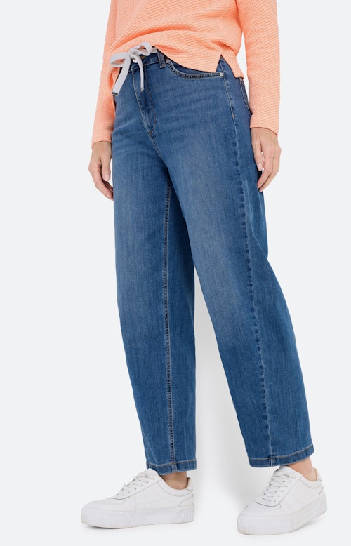 Jeans in barrel cut 28 inch, medium blue