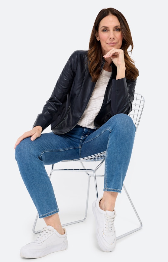 Moderne maritieme stijlen ontmoeten grafische details
 Inspiratie uit de collectie "Nautical Ease"
