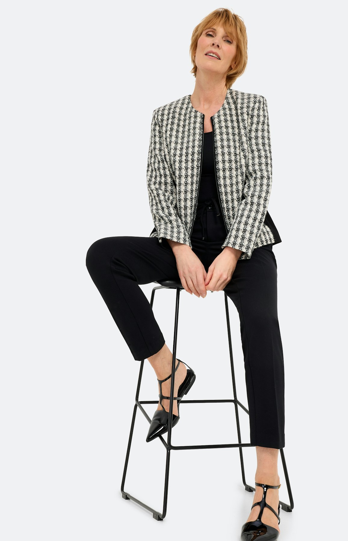 Blazer in Weboptik, schwarz