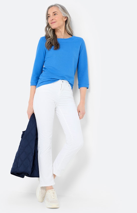 Moderne damesmode voor de lente
 Inspiratie uit de collectie "Spring Motion"
