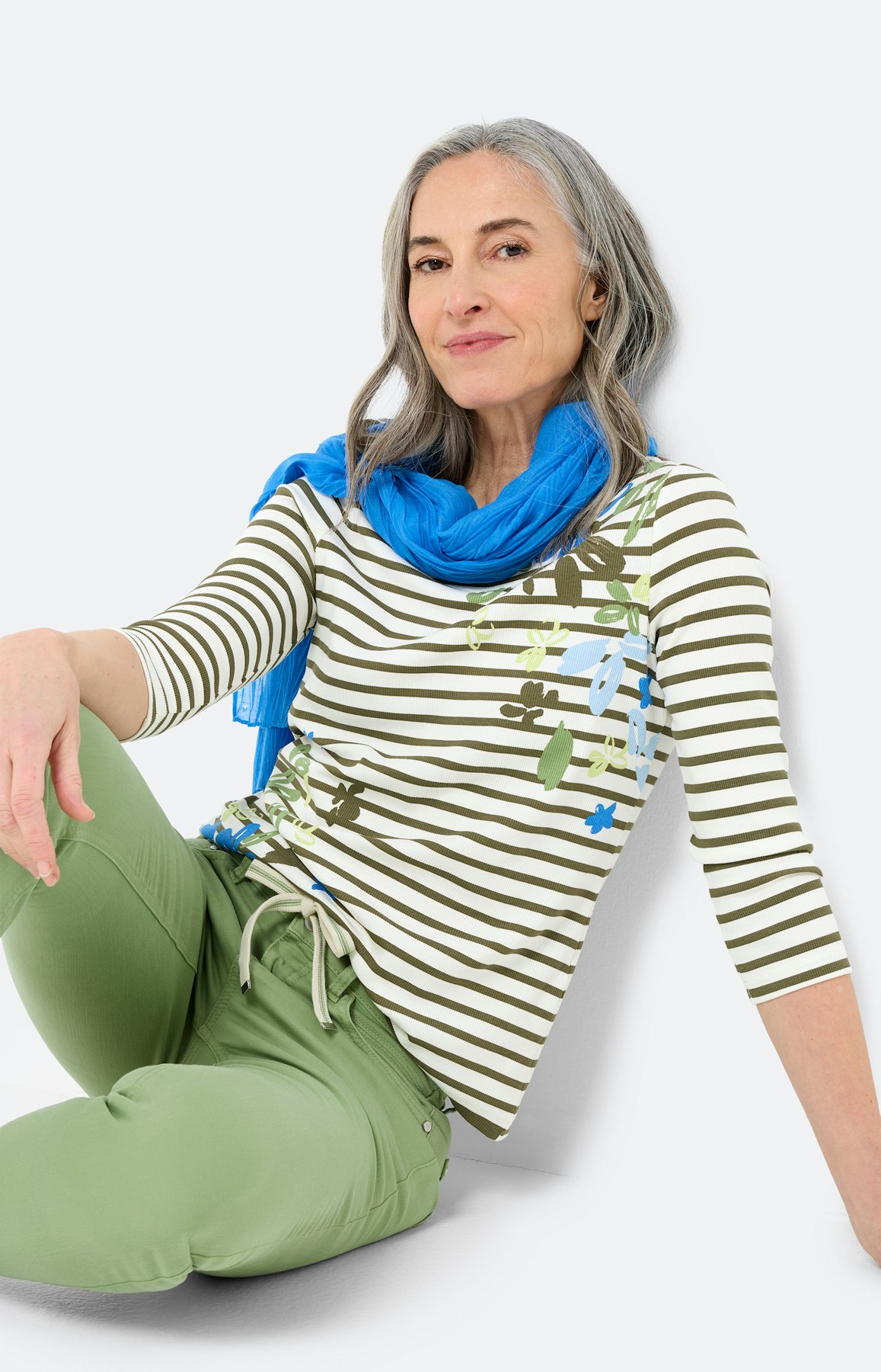 Shirt met strepen en bloemen, bronskleur