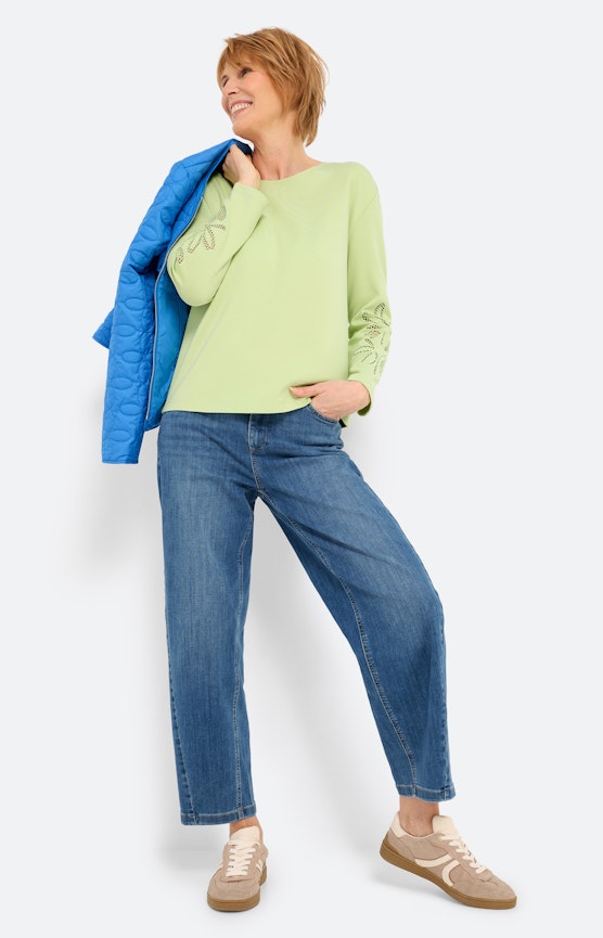 Moderne damesmode voor de lente
 Inspiratie uit de collectie "Spring Motion"
