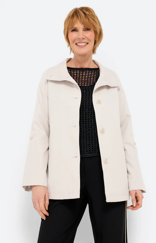 Jas met een hoge kraag, beige