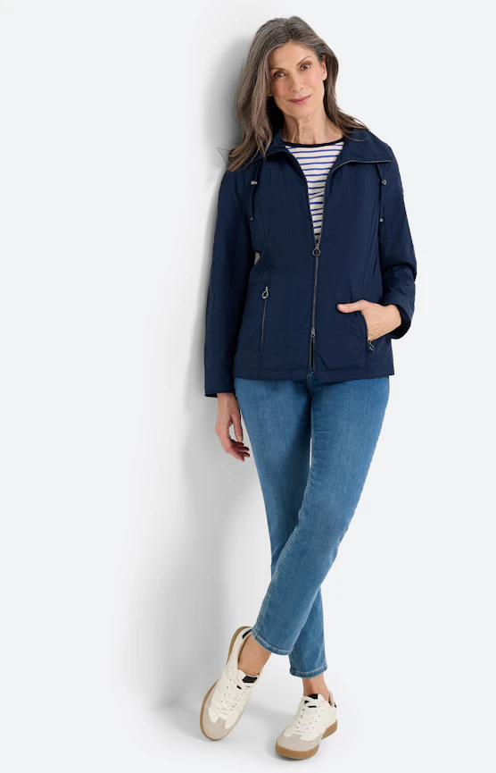 Femininen Details und strahlenden Farbakzente
 Inspiration aus der Kollektion "Harbour Mood"
