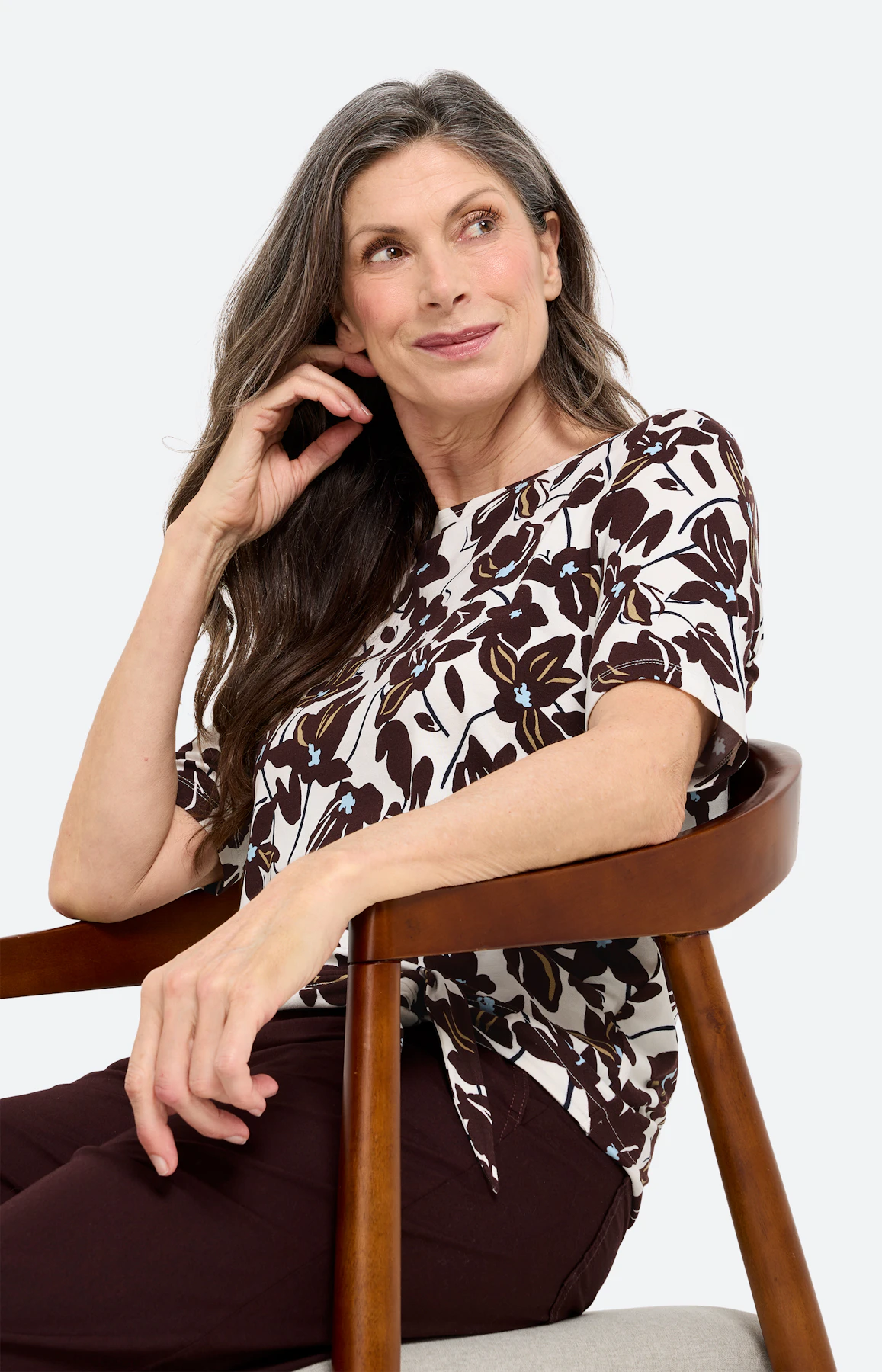 T-shirt met knoopdetail, donkerbruin