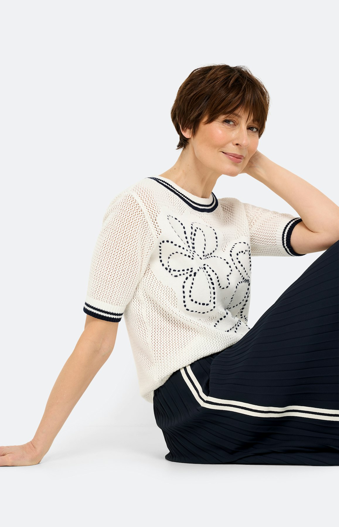 Gebreide trui met bloemendessin, wit