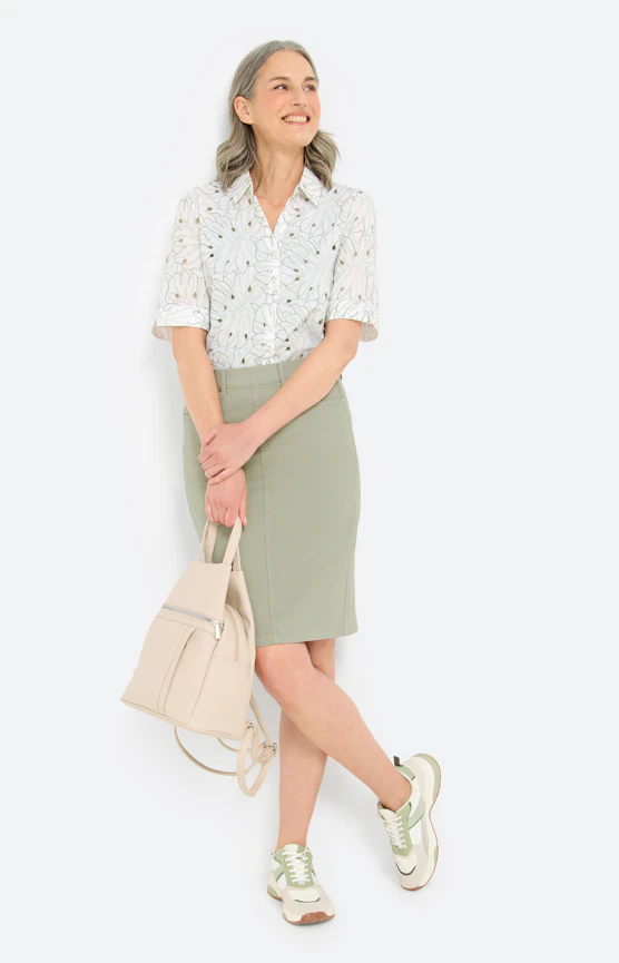 Vrouwelijke stijlen in natuurlijke kleuren
 Inspiratie uit de collectie "Soft Blossom"
