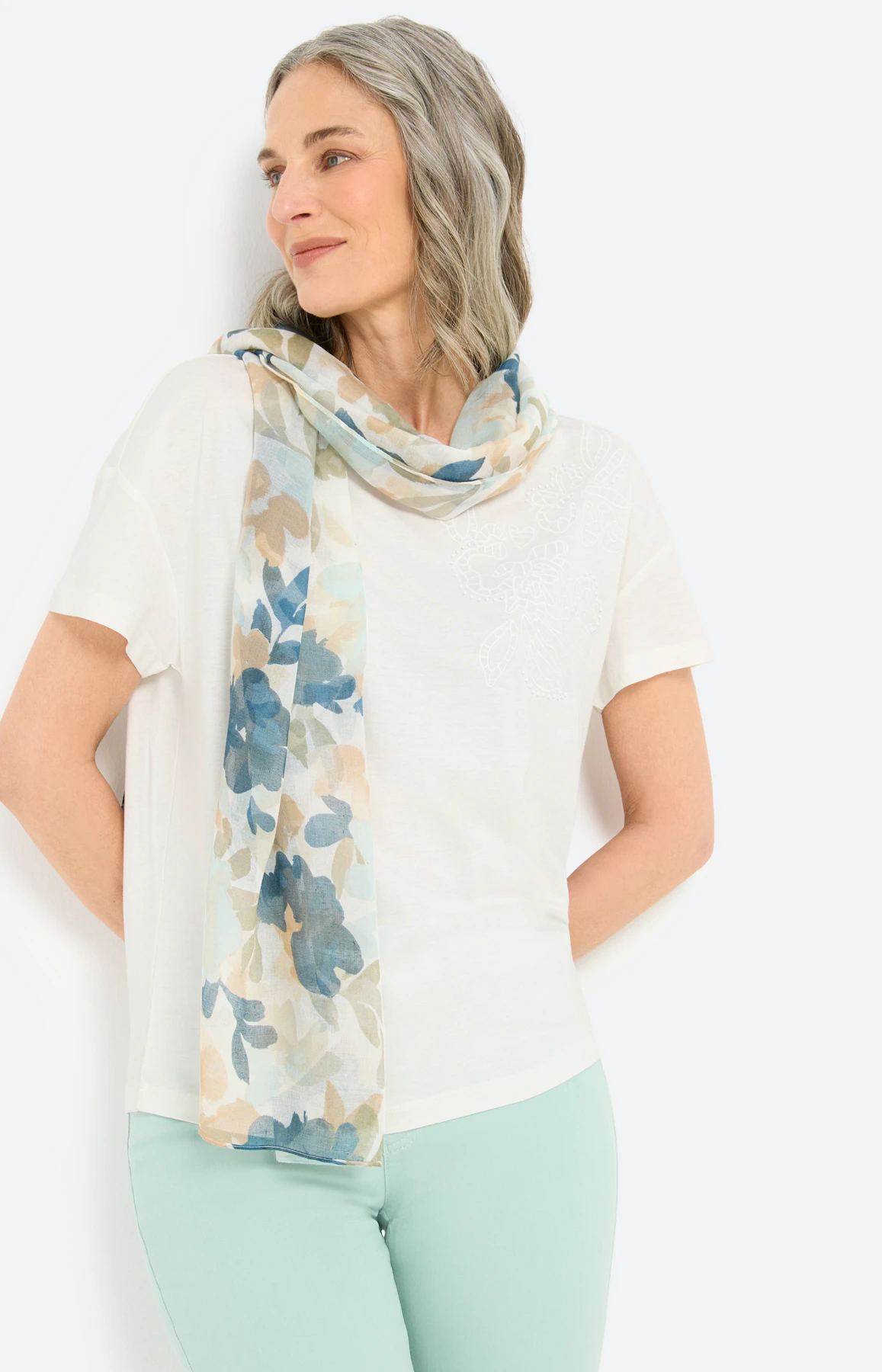 T-shirt met bloemborduursel, wit