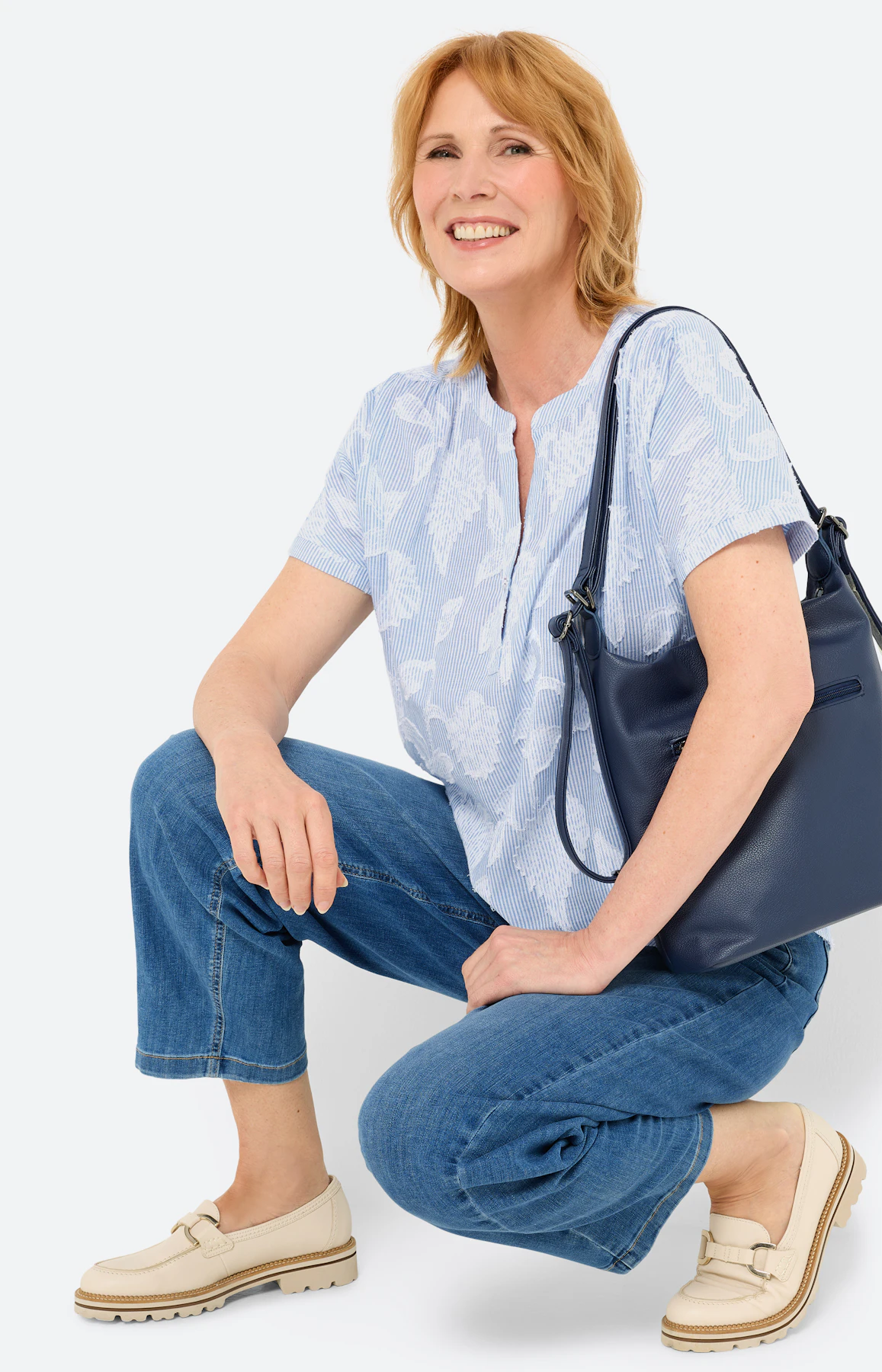 Bluse mit Blumen-Design, azurblau