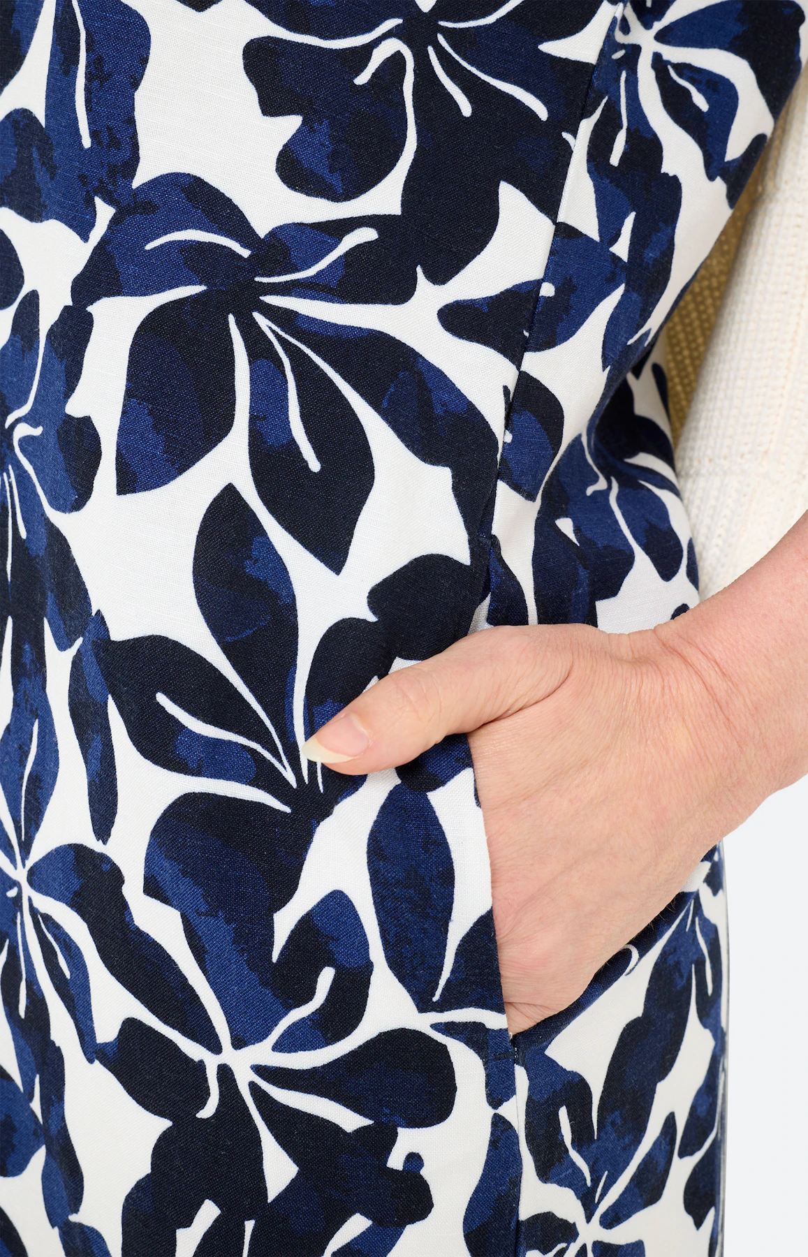 Jurk met gebloemde all-over-print, navy