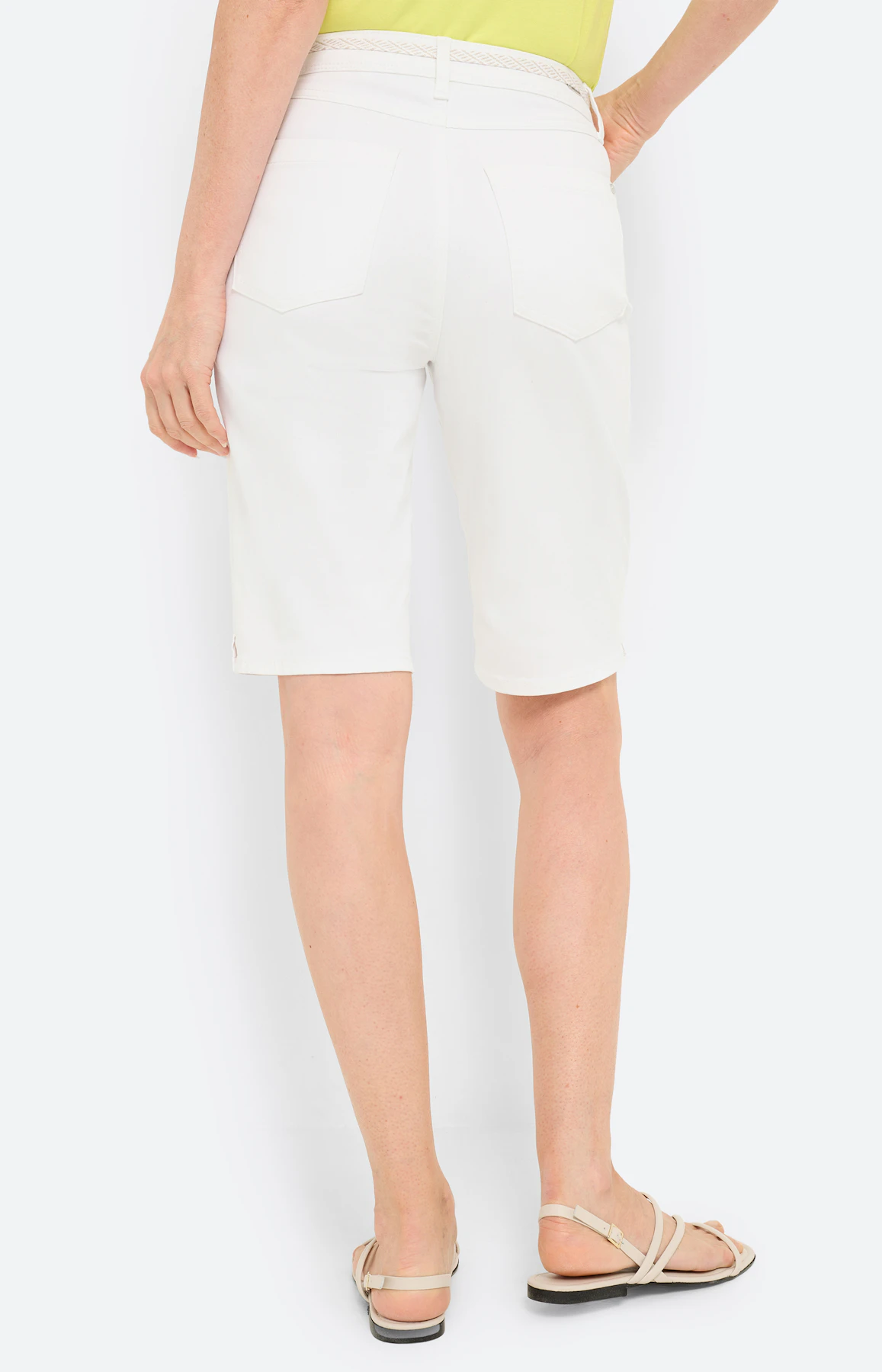 Jeansbermuda met bindceintuur, wit