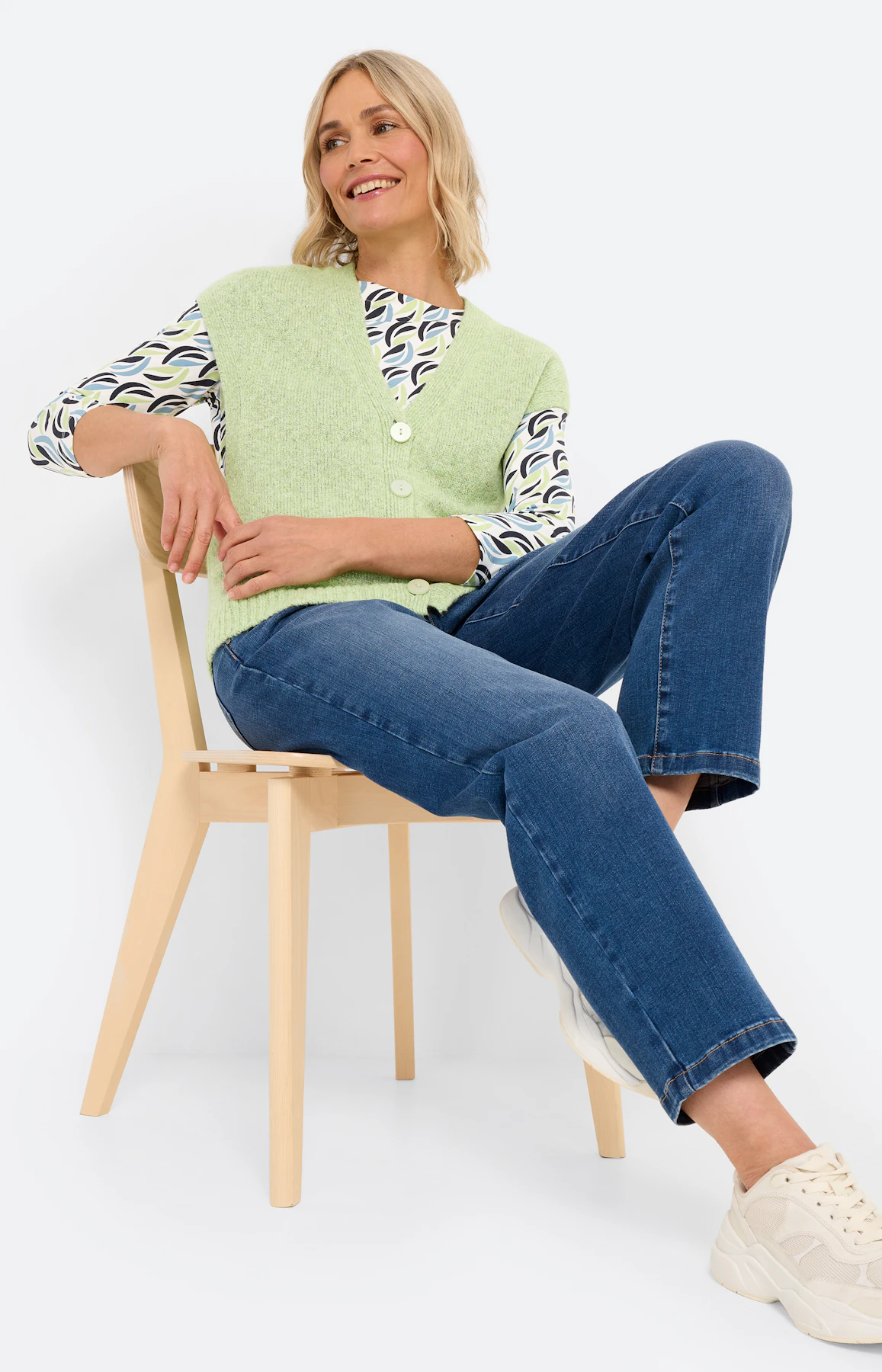 Mouwloos vest met een V-hals, pistache