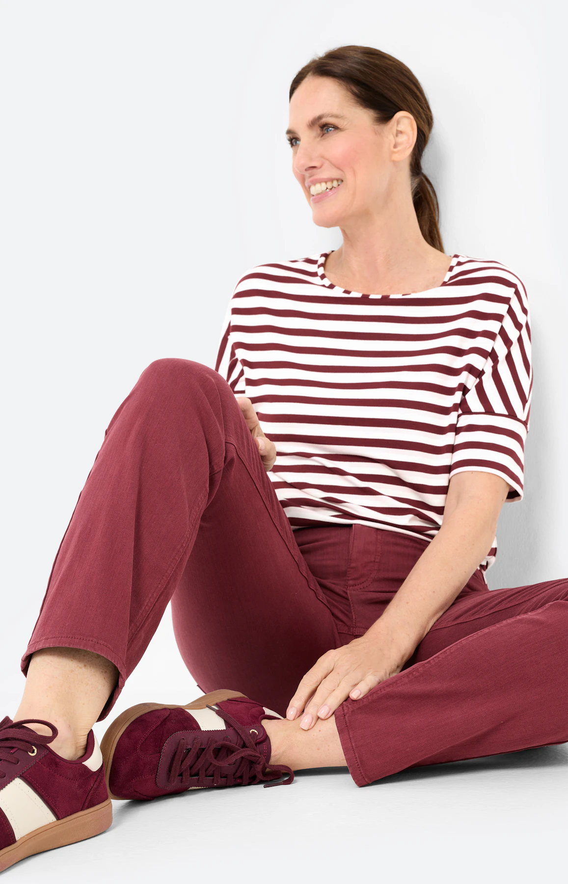 Jeans in regular fit 30 inch, bordeaux