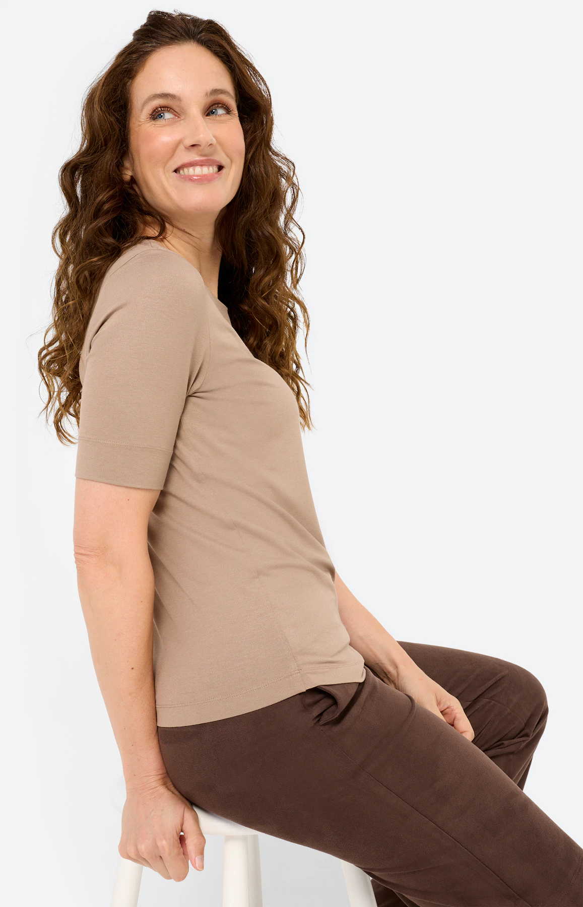 T-shirt met een lichte glans, lichtbruin